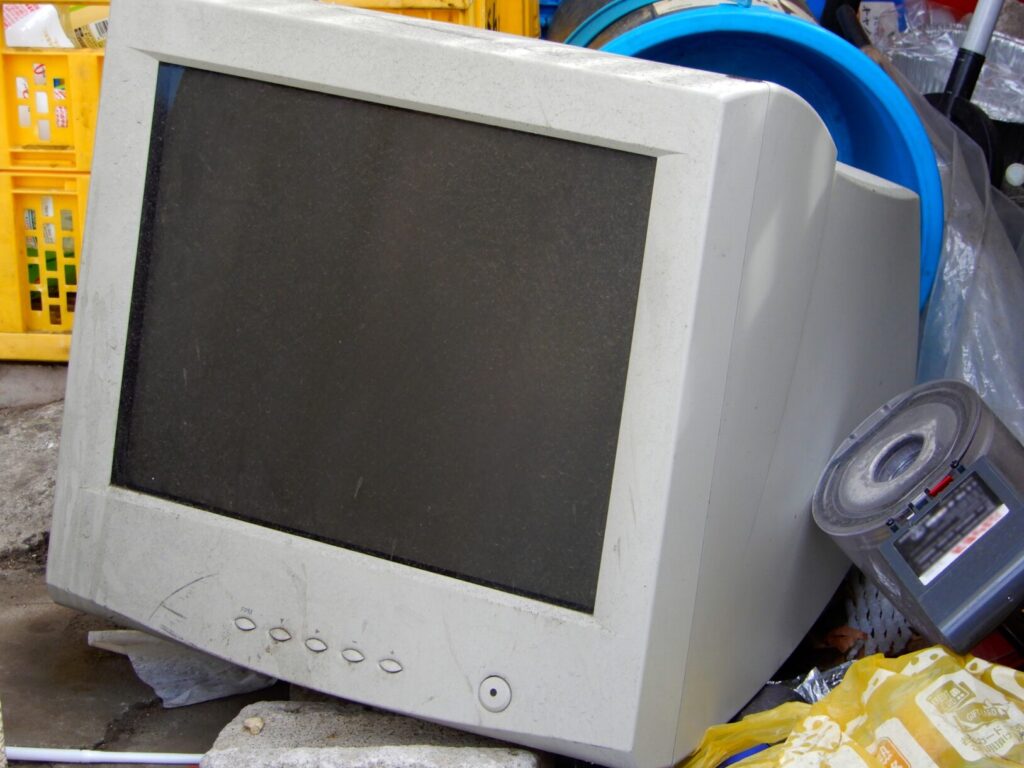 パソコンは自治体の粗大ゴミには出せない