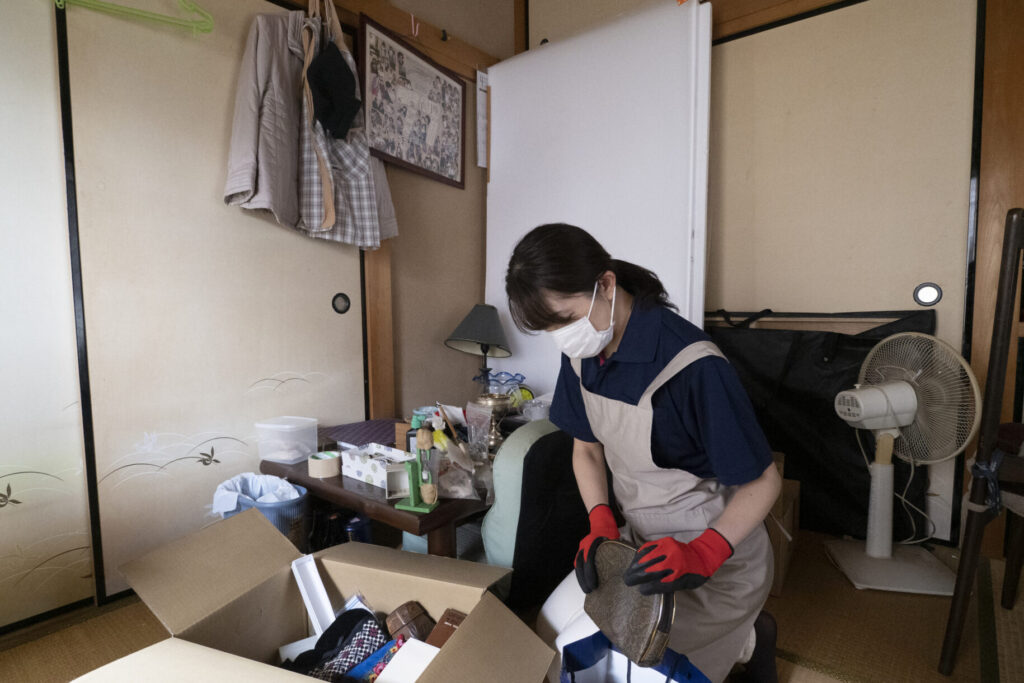 空き家の残置物処分の手順を解説