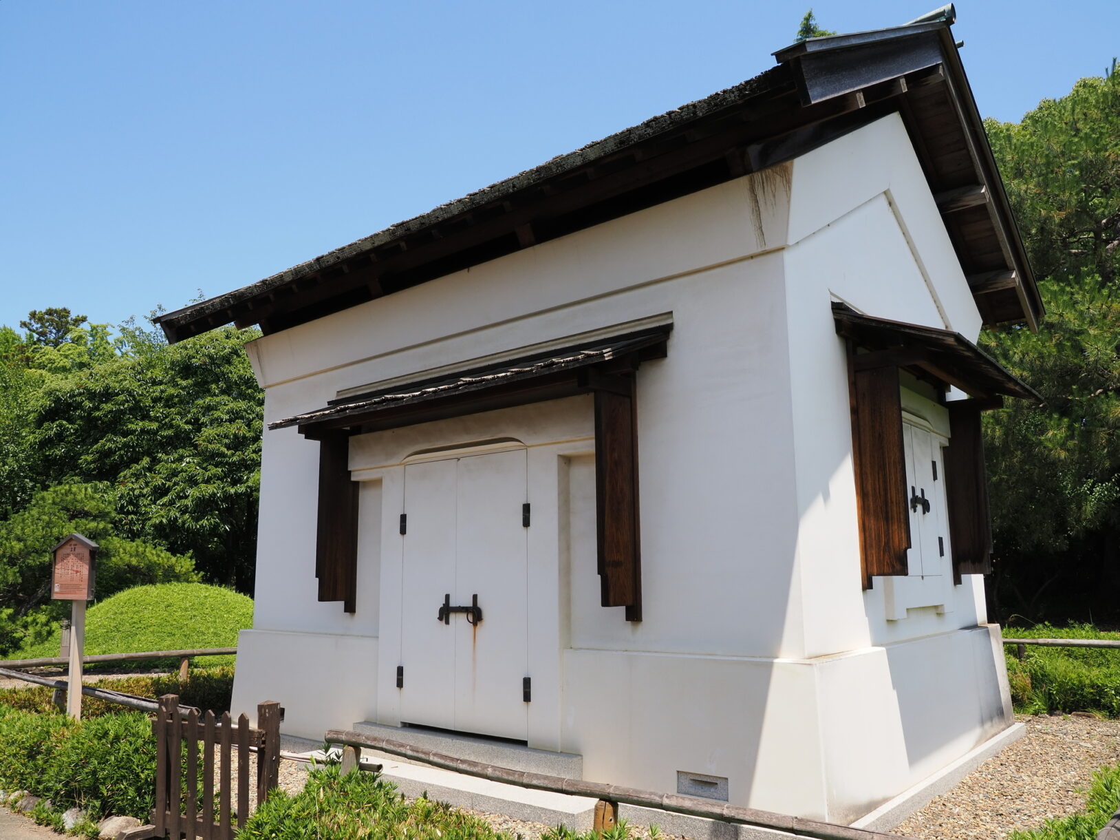 蔵の解体は高い？土蔵の解体費用相場と取り壊しまでの手順をわかり