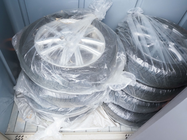 不用品回収業者ならスタッフがお伺いしてタイヤ処分が可能