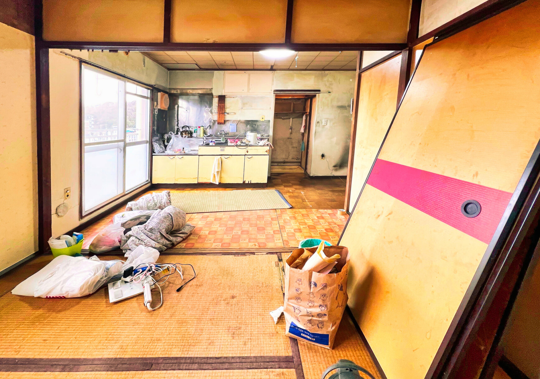 家財はそのままでも解体工事の契約はできる?